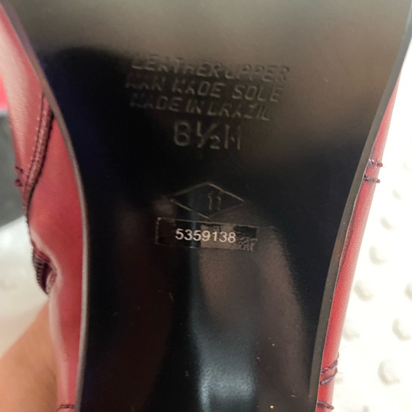 DIBA Vintage Red Bootie - Picture 14 of 16